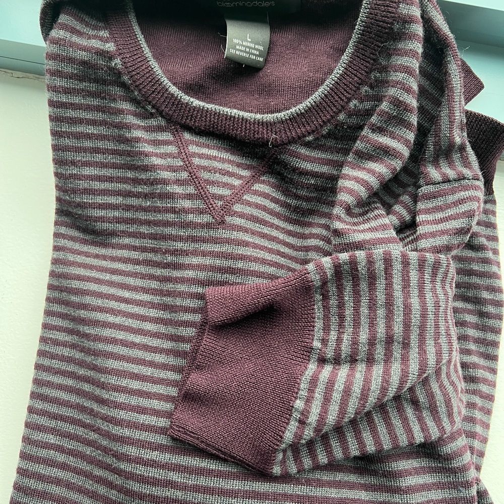 Mens crew neck stripped sweater